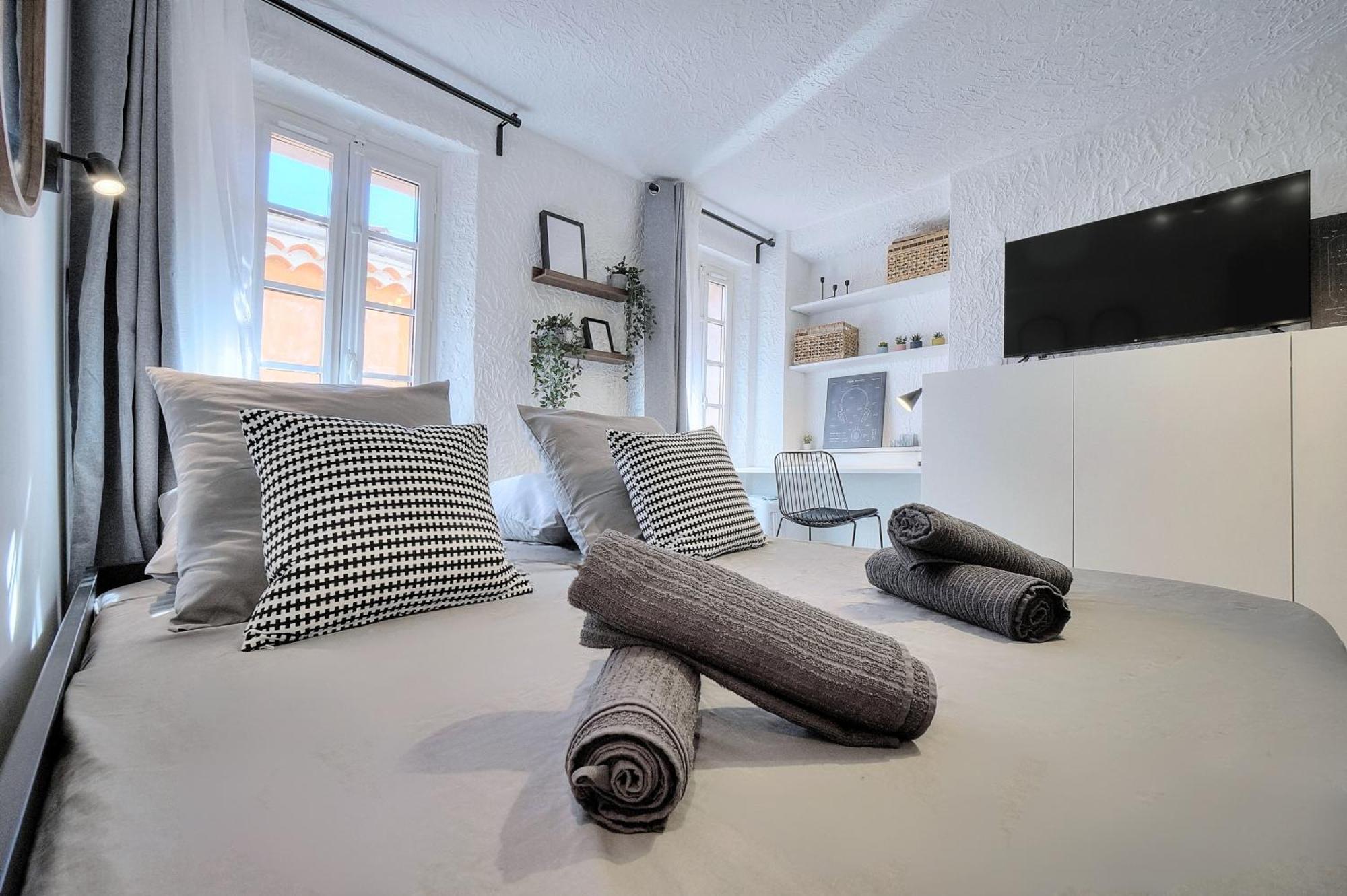 Studio De Luxe Au Coeur De Grasse Bagian luar foto